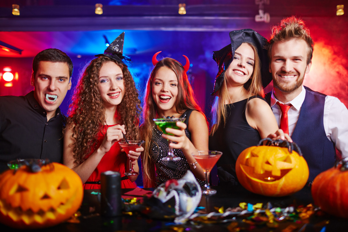 Party Halloween
 5 Bud Friendly – and Spooky – Halloween Party Ideas