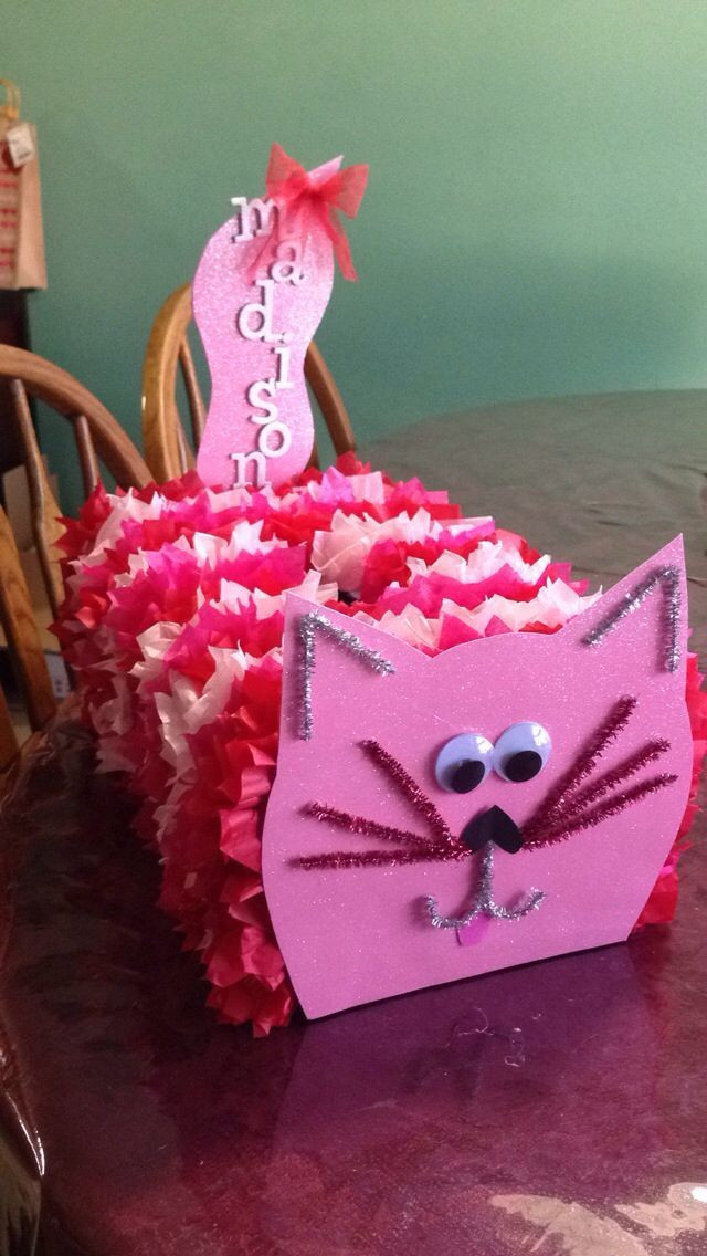 Valentines Day Card Box Ideas
 Cat Valentine Card Box Using an empty popcorn and saltine