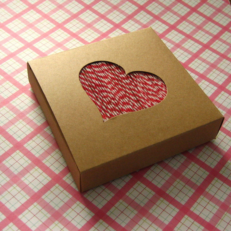 Valentines Day Gift Box
 18 Cute Little Gift Box Ideas for Valentine s Day Style