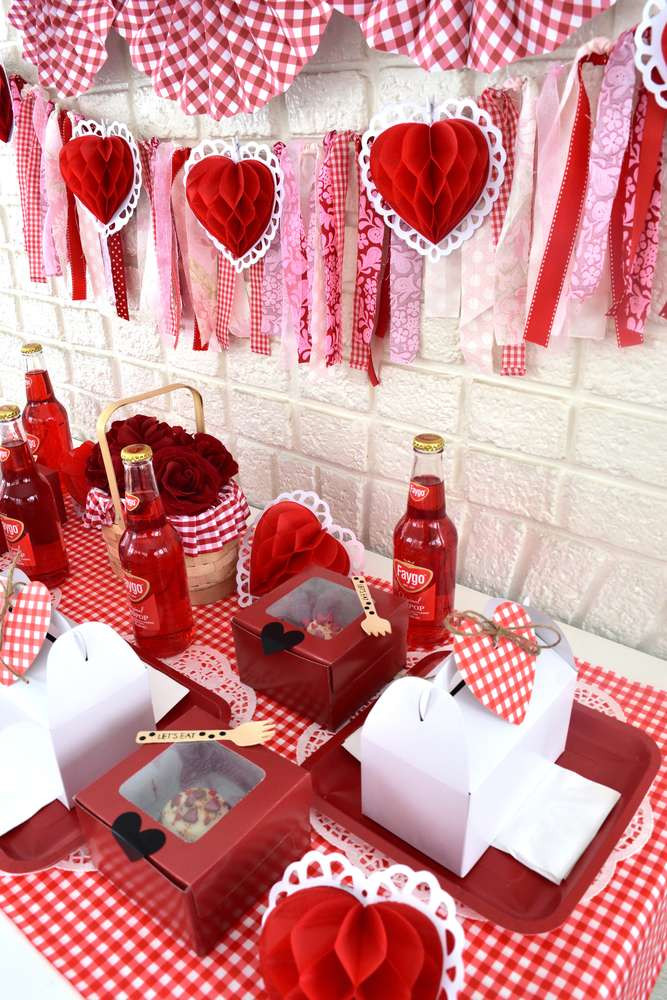 Valentines Day Party Ideas
 Valentine picnic party Valentine s Day Party Ideas