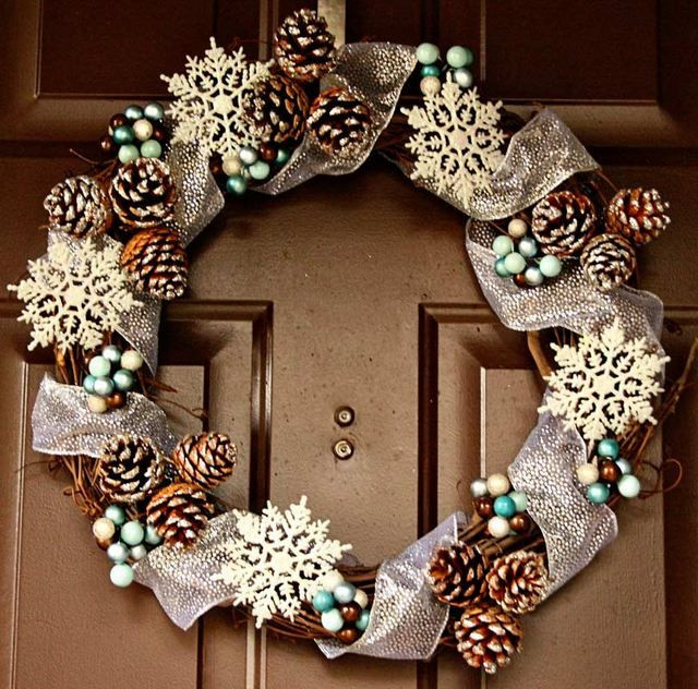 Winter Wreaths Diy
 25 DIY Ideas to Have a Winter Wreath Pretty Designs