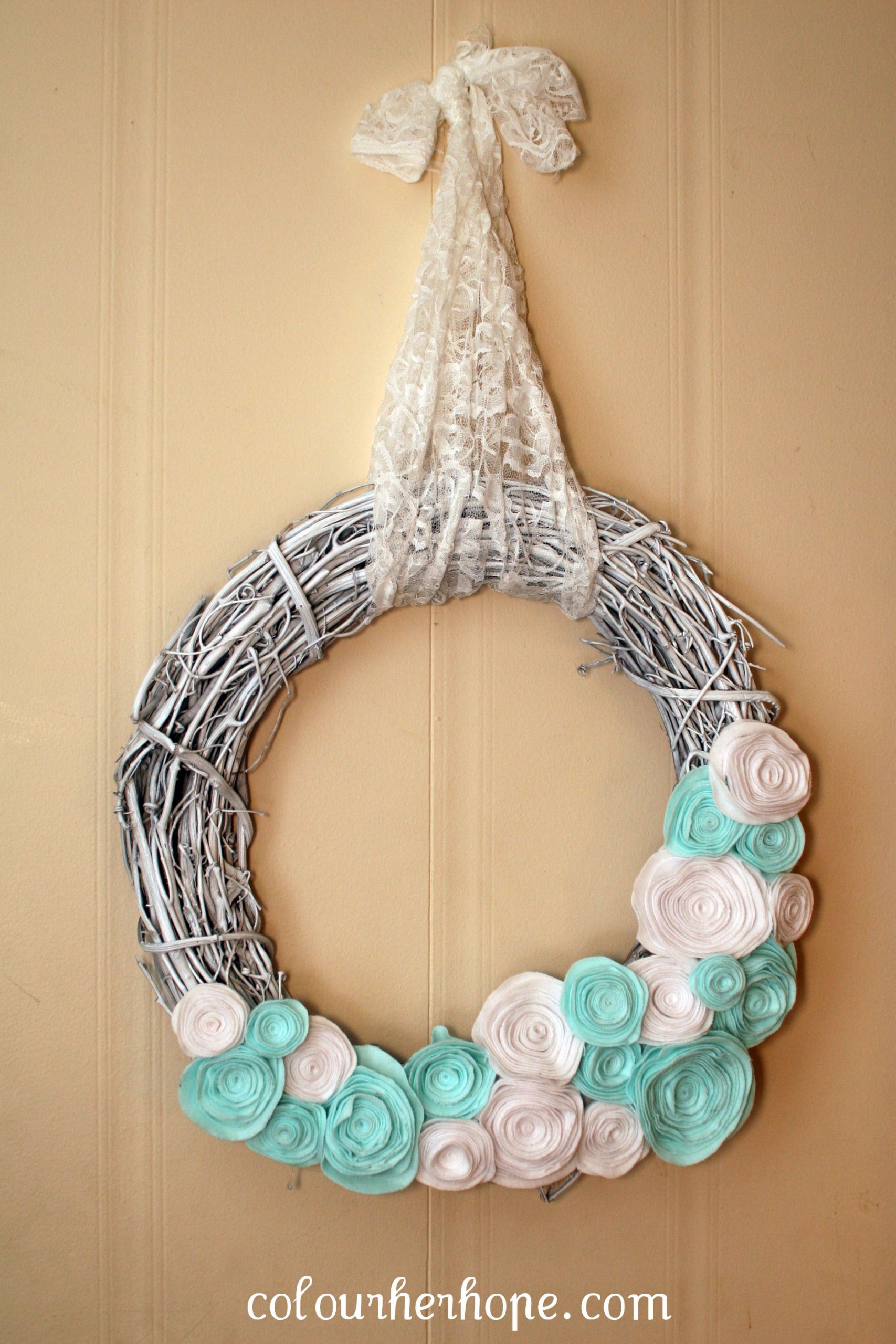 Winter Wreaths Diy
 Our Winter Wreath with DIY details
