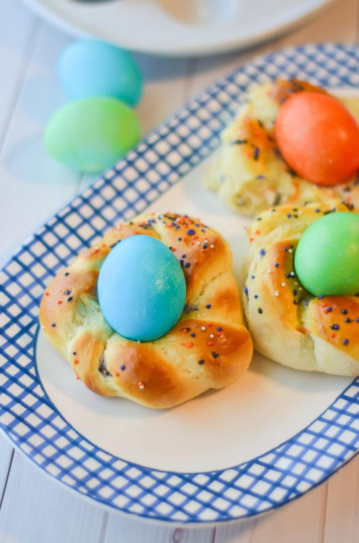 Easy Italian Easter Bread Recipe
 Easy Italian Easter Bread Recipe – Brought to You by Mom