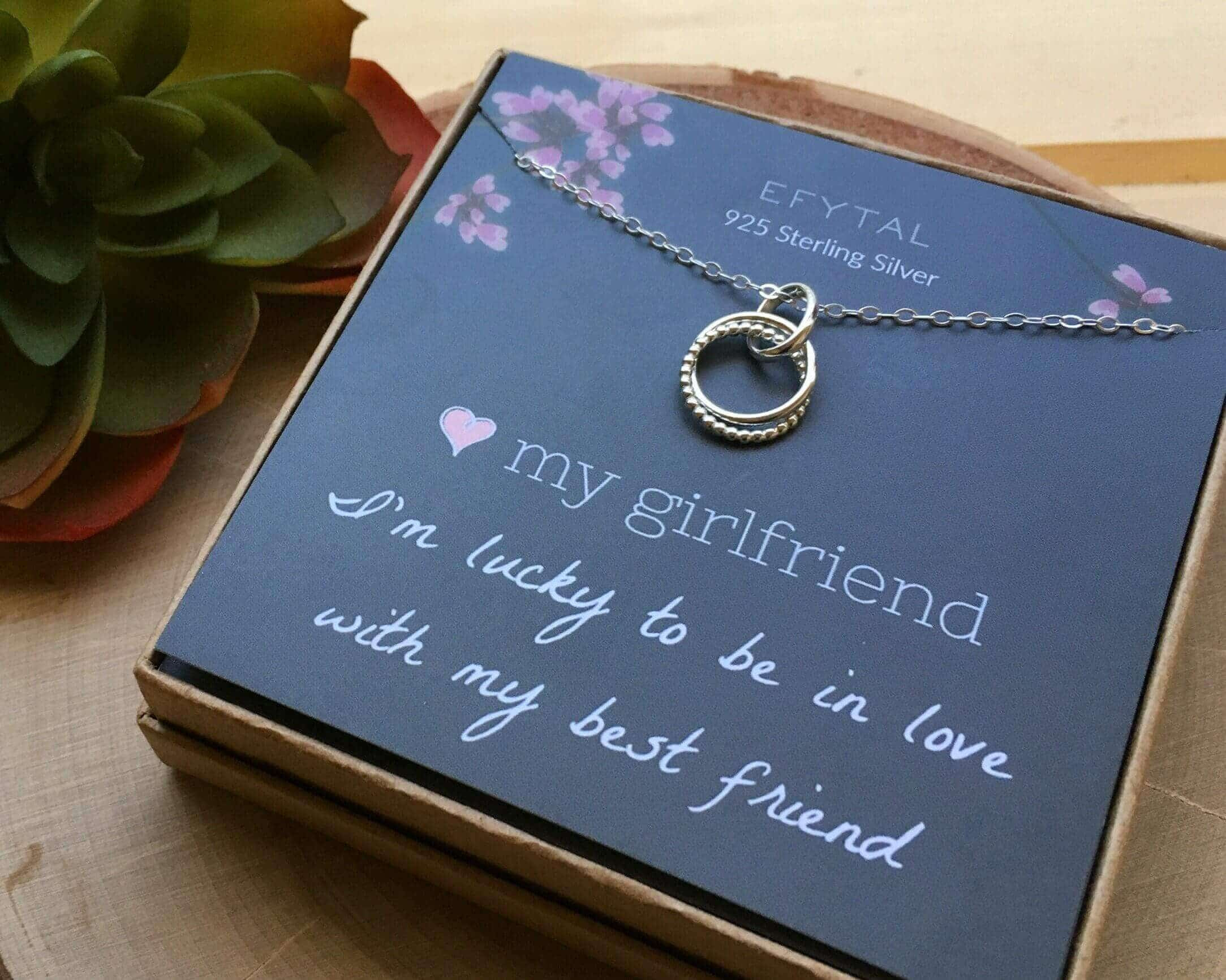Gift For Girlfriend Ideas
 Mesmerizing Valentine Day Gift Ideas for Girlfriend Live