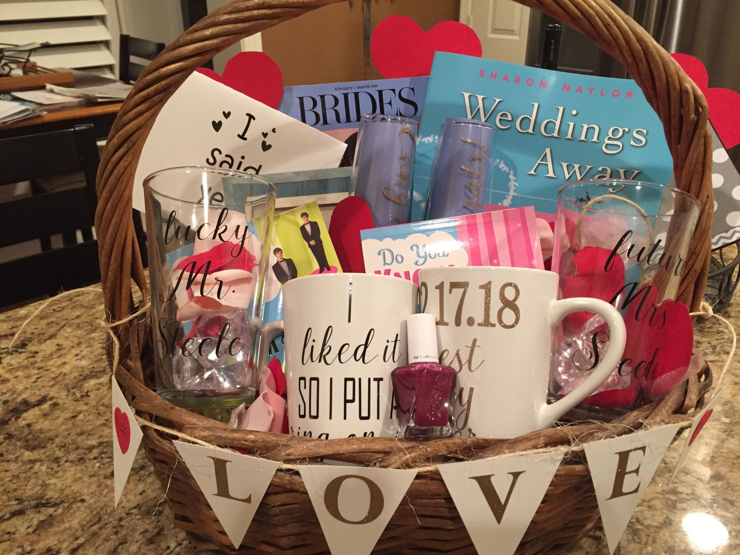 Unique Gift Ideas For Couples
 Couples Gift Basket Ideas romantic t basket ideas for