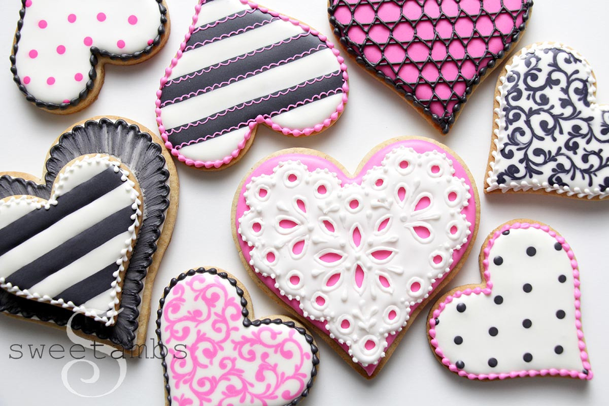 Valentine Sugar Cookies Decorating Ideas
 15 Beautifully Decorated Valentine’s Day Sugar Cookies